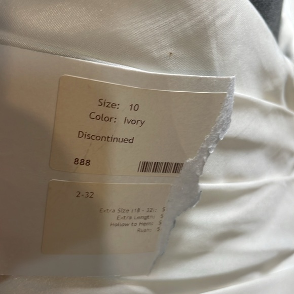 Allure Bridals size 10 ivory wedding lace taffeta gown - Picture 10 of 17